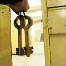 Pugni in faccia al Poliziotto e chiavi delle celle rubate per aprirne altro corridoio: i dettagli della rivolta nel carcere minorile di Catania