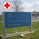Perugia, detenuto si oppone al trasferimento, morde al collo un agente di Polizia Penitenziaria, poi ne manda altri due all'ospedale